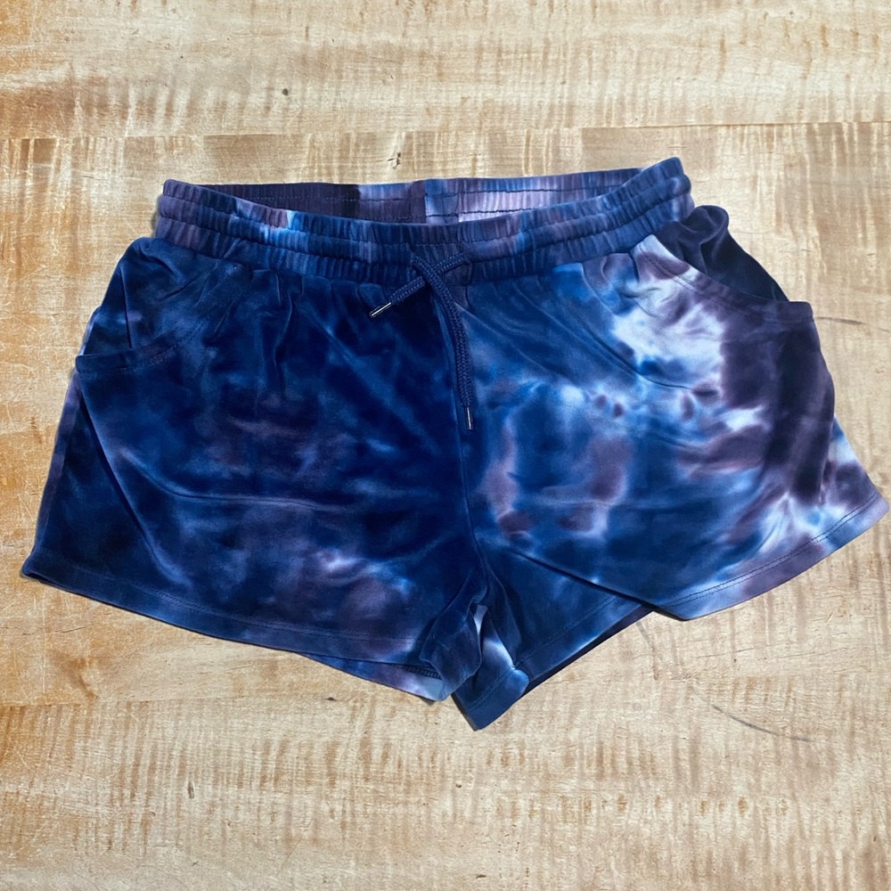 Freshman Tie Dye Shorts - size Girls Large (12/14) - soft velvety material